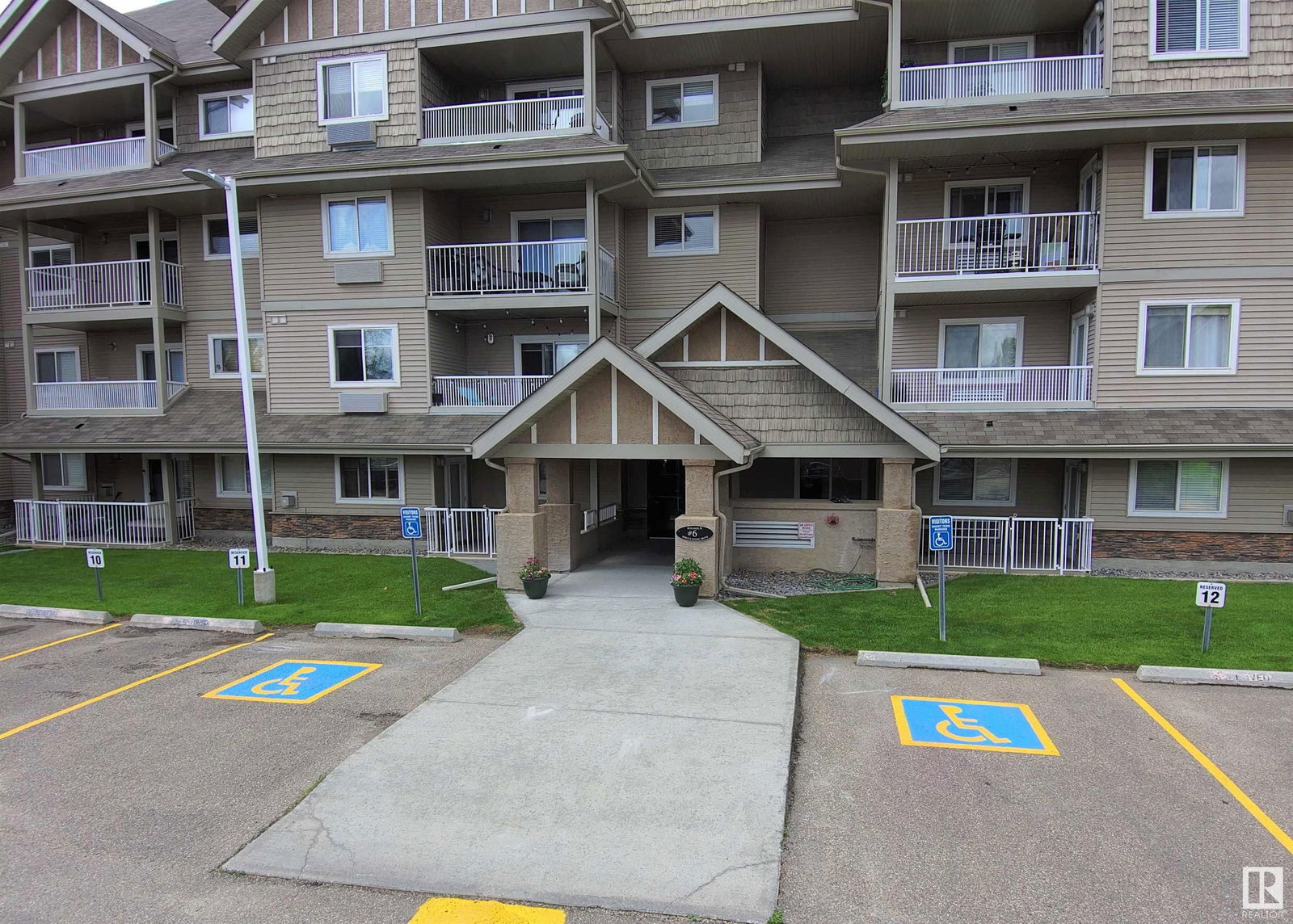 Listing Image 42
