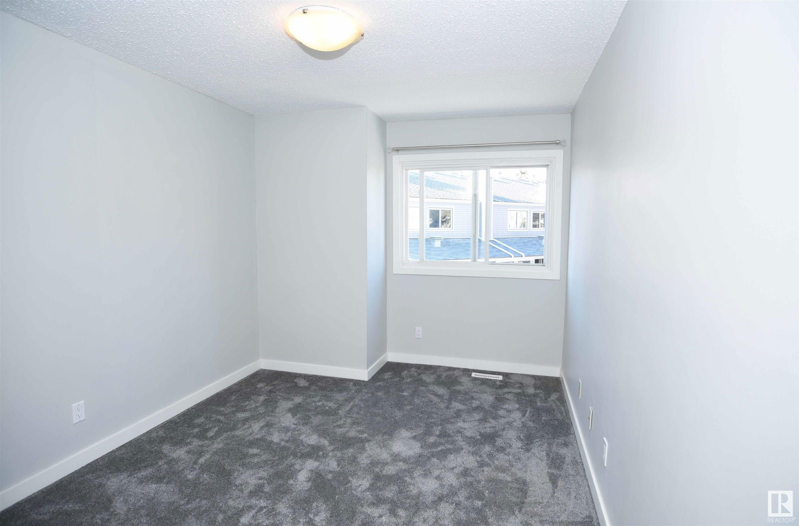 Listing Image 26