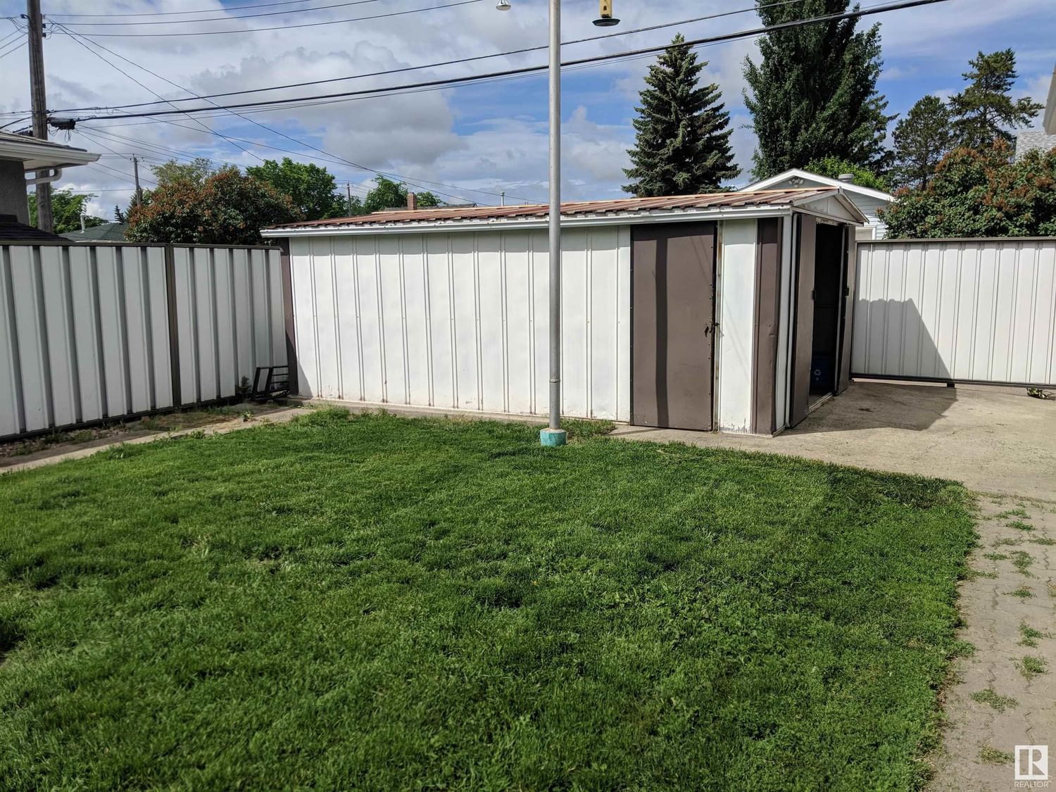 Listing Image 16