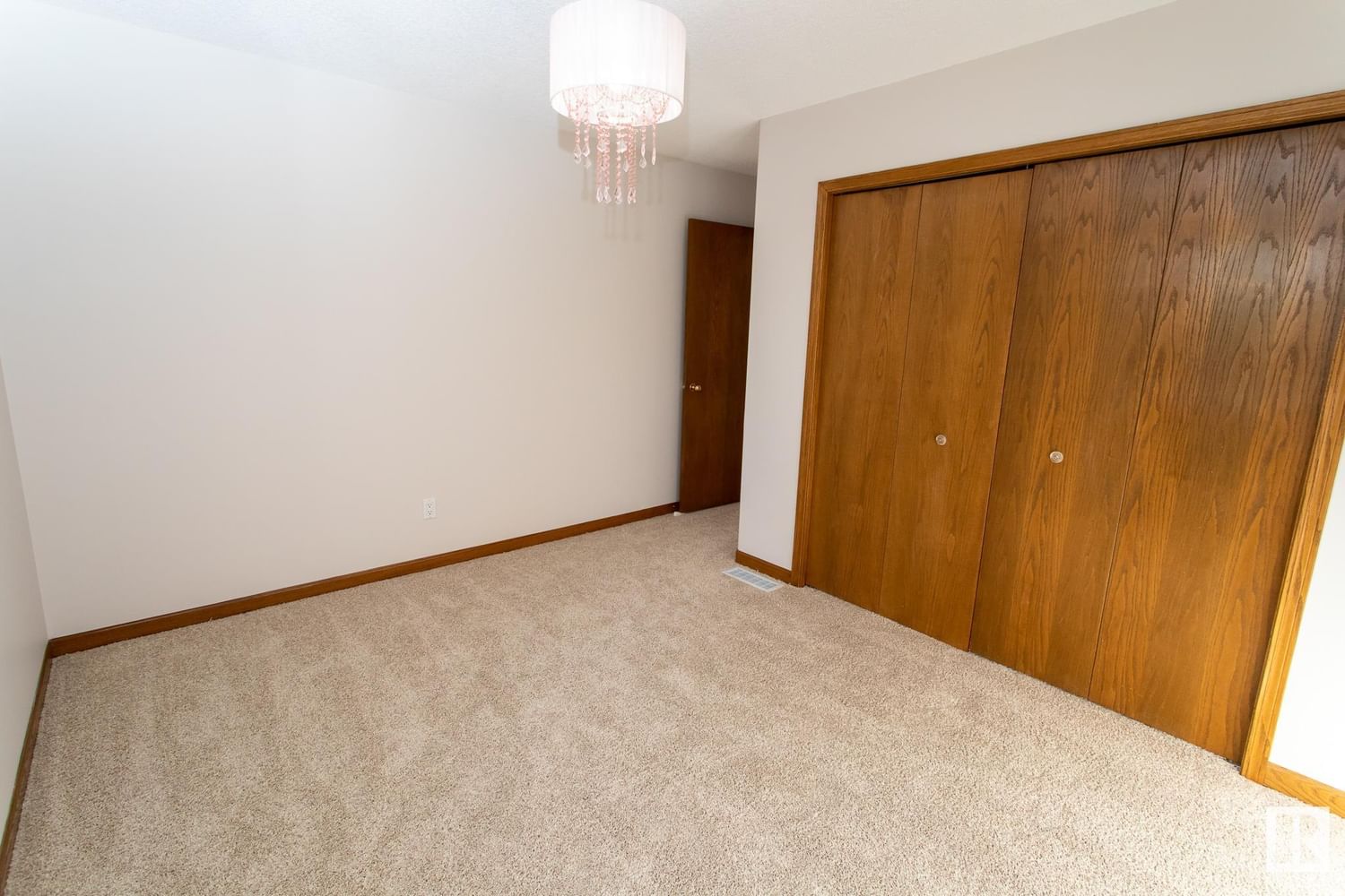 Listing Image 30