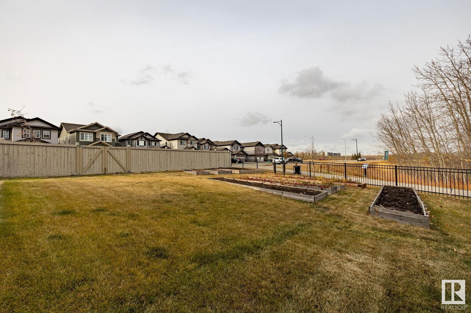Listing Image 48