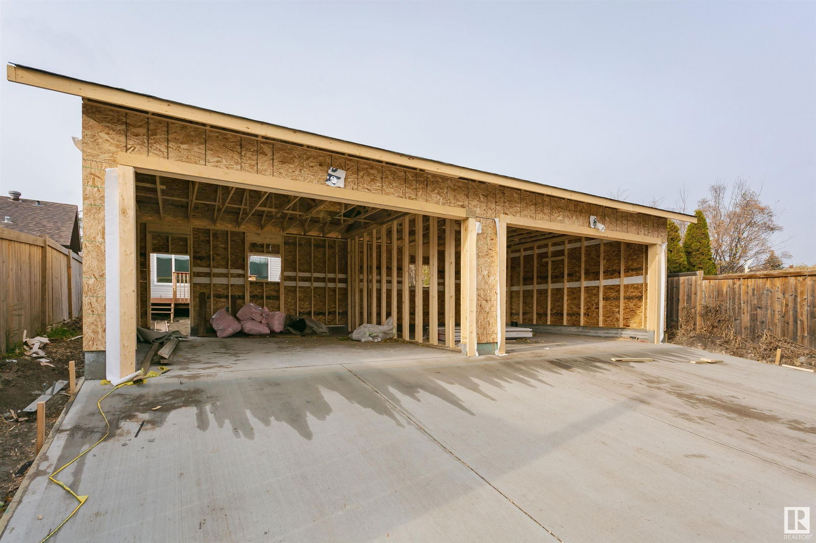 Listing Image 44