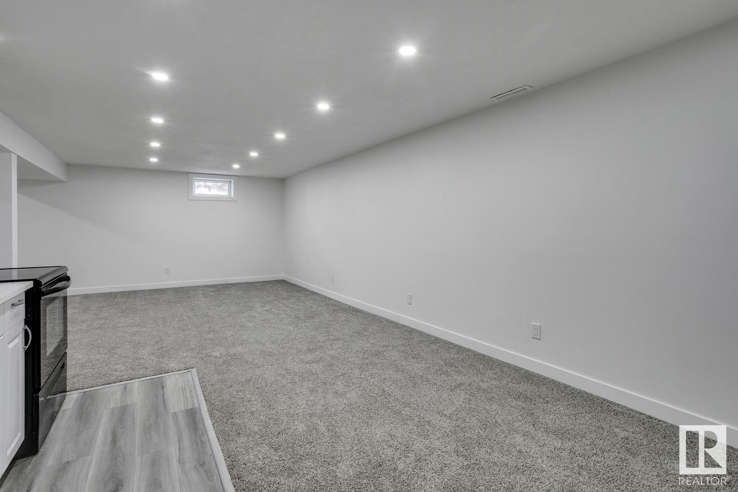 Listing Image 37
