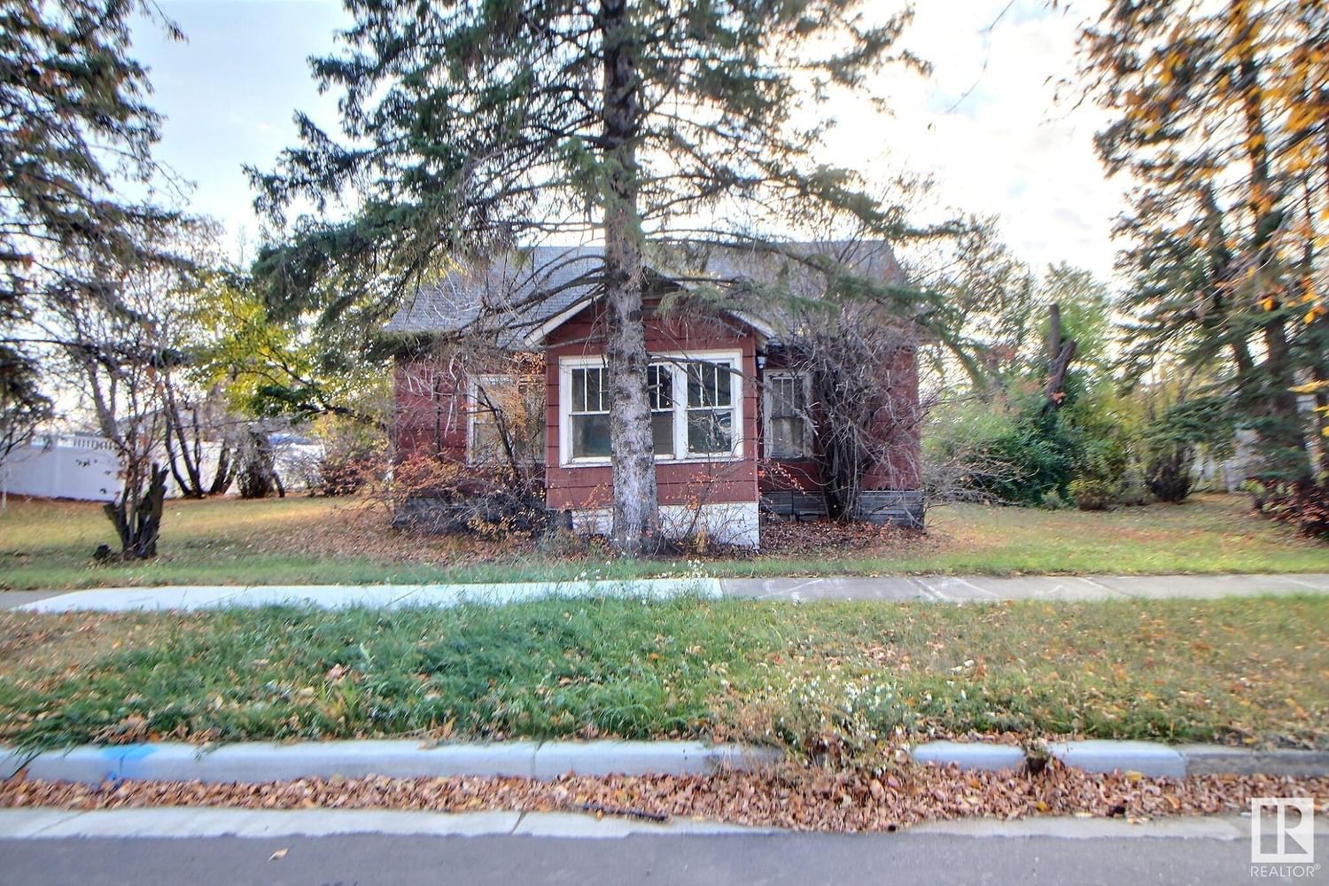 Listing Image 0