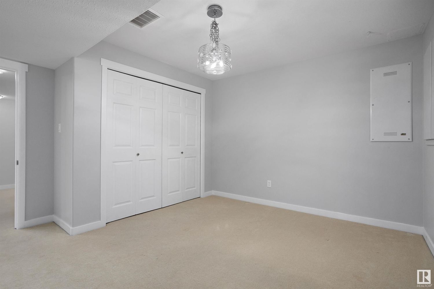 Listing Image 30