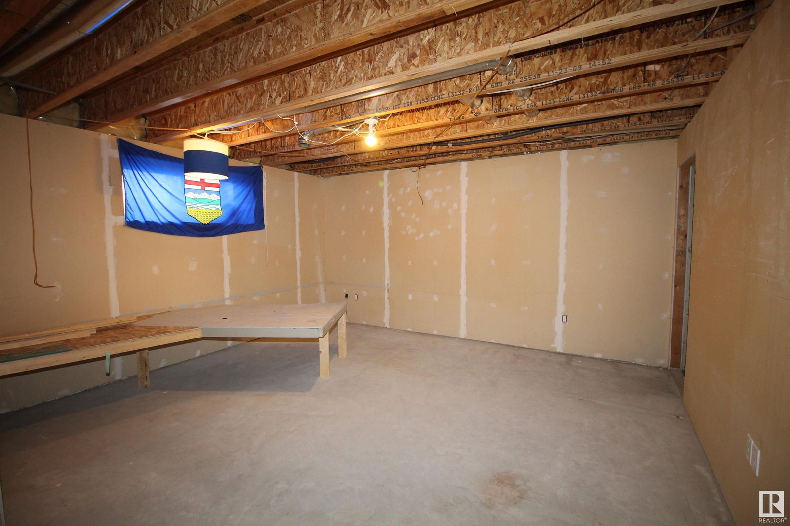 Listing Image 22