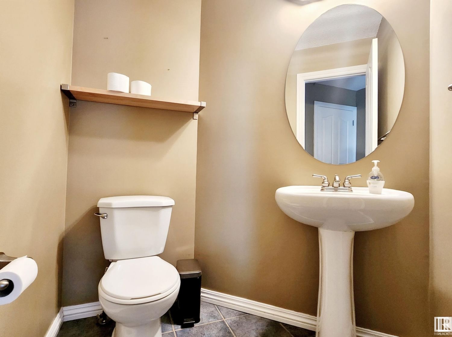 Listing Image 11