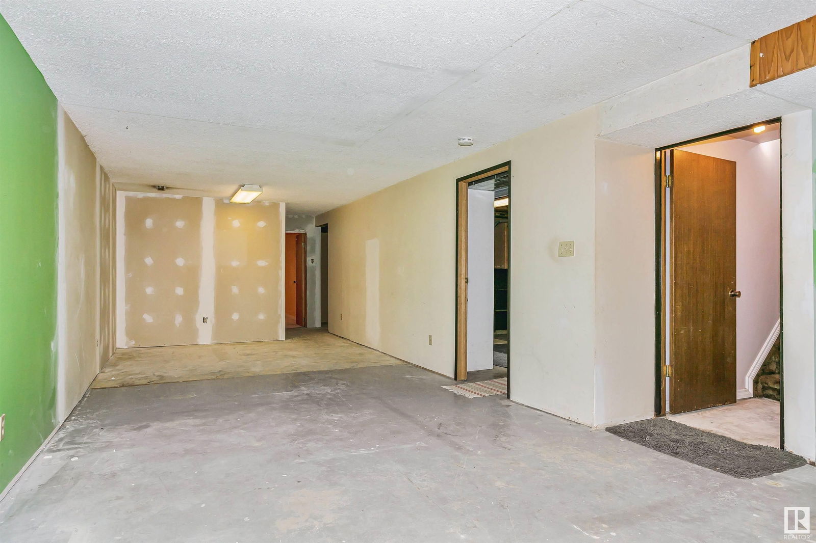 Listing Image 60