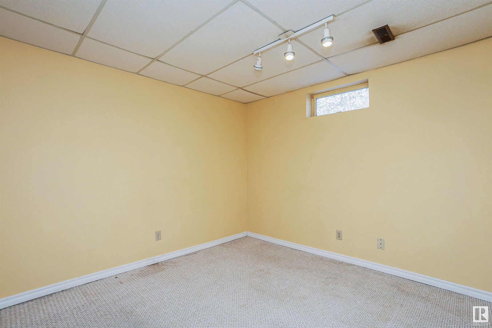 Listing Image 63