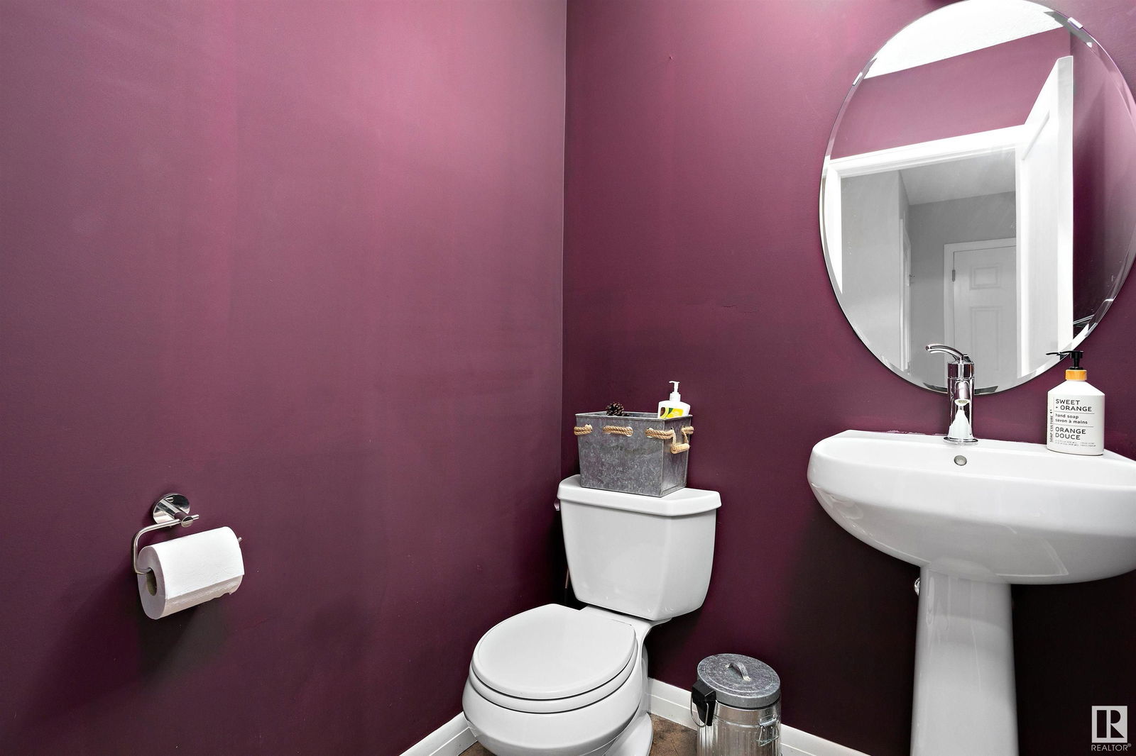 Listing Image 12
