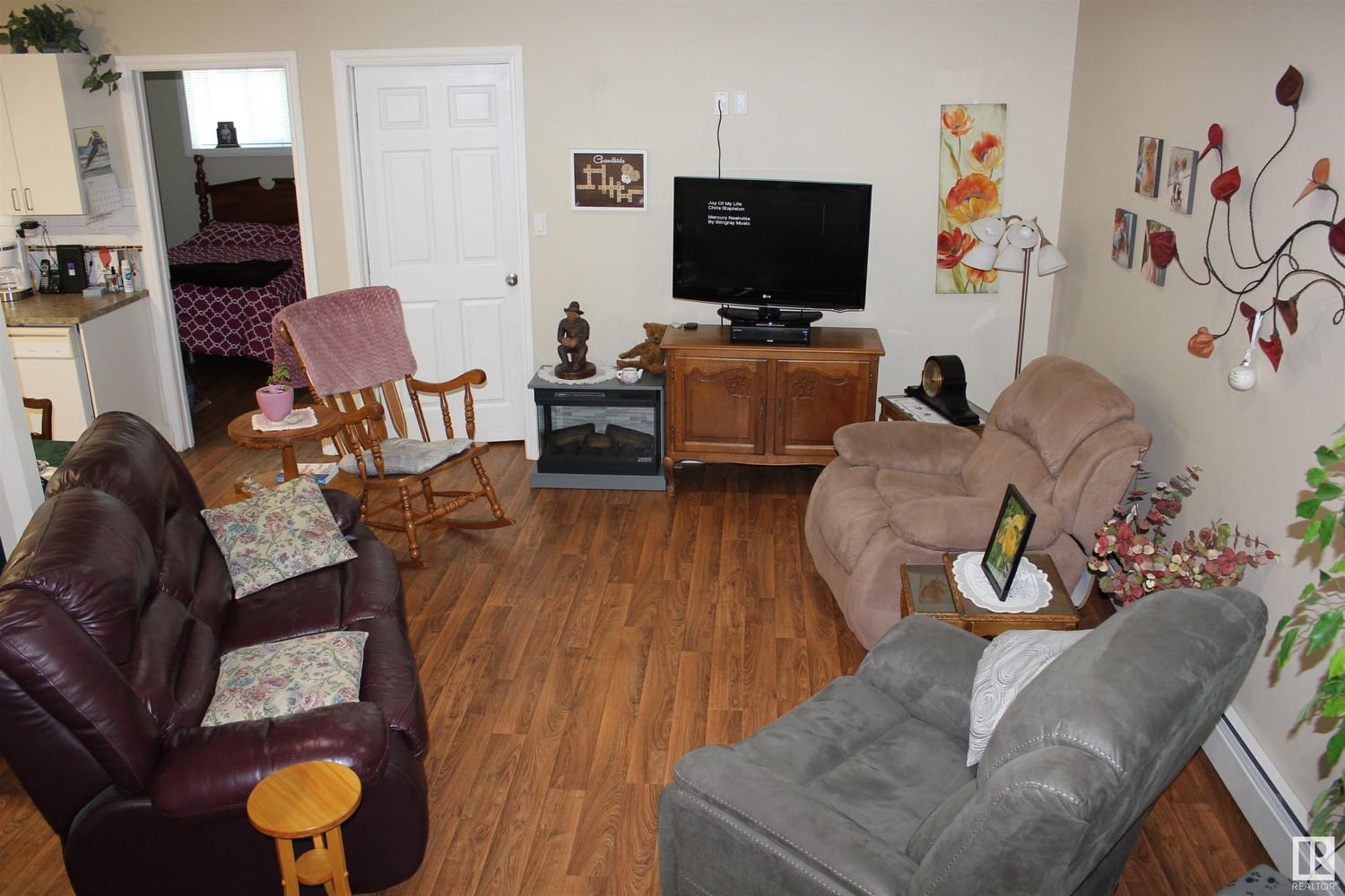 Listing Image 21