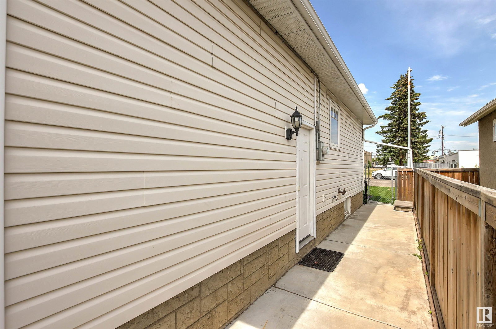 Listing Image 38