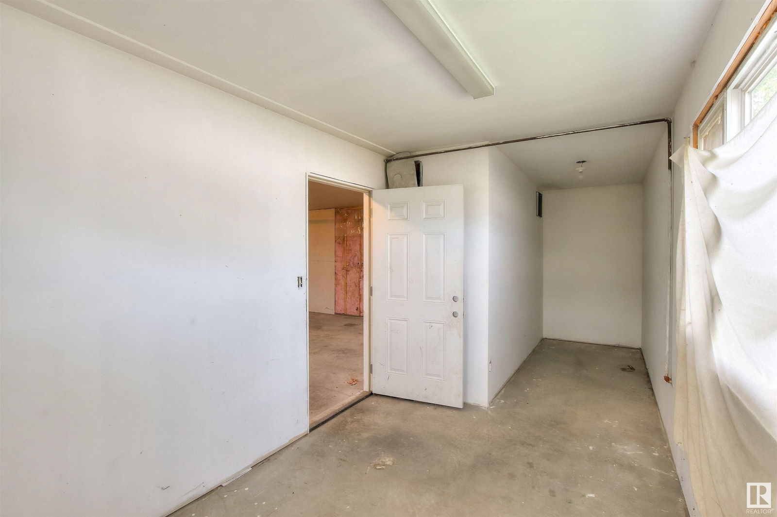 Listing Image 47