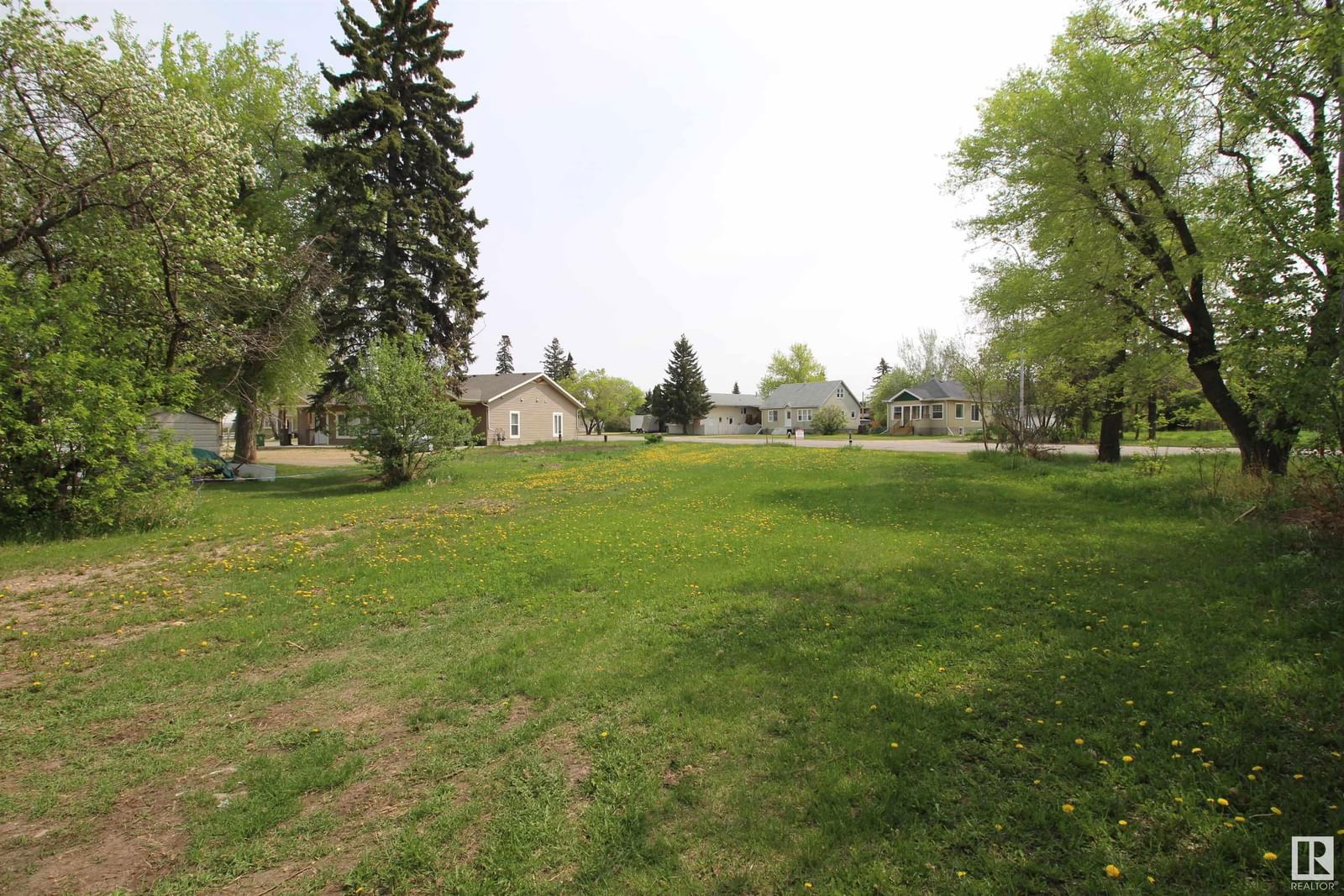 Listing Image 0