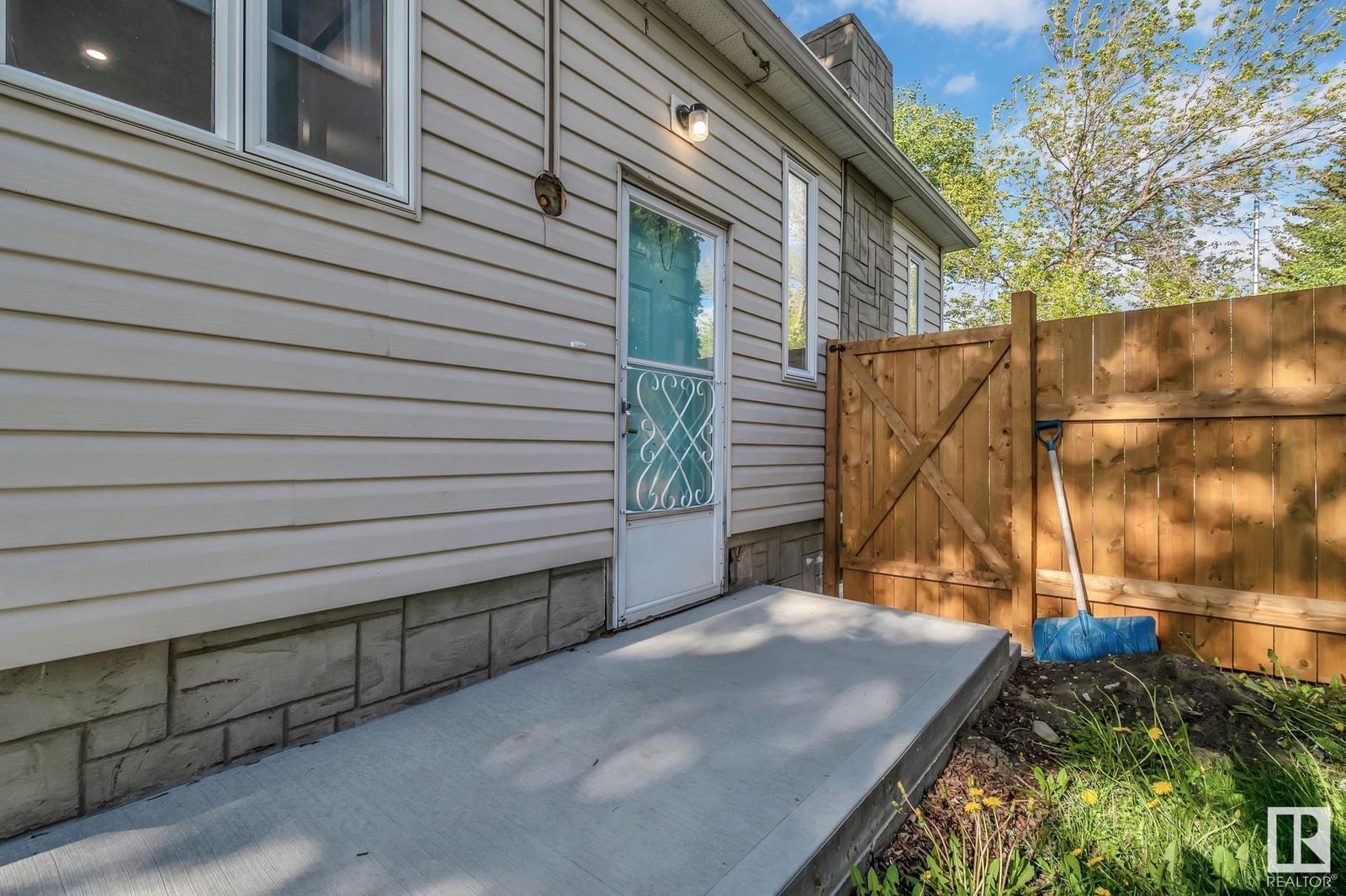 Listing Image 54