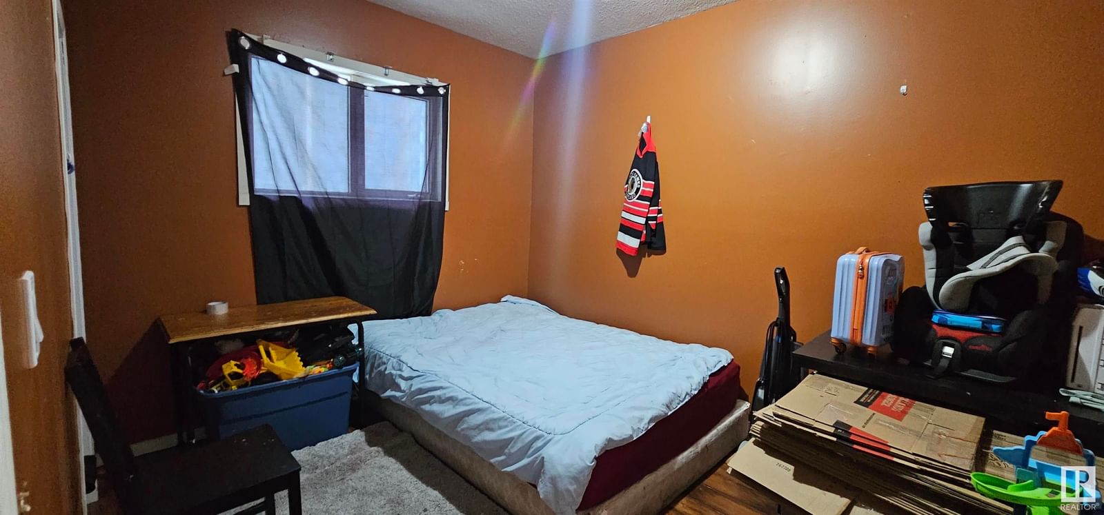 Listing Image 32