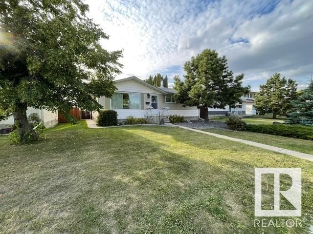 8920 162 Street, Edmonton, Alberta (MLS E4406108)