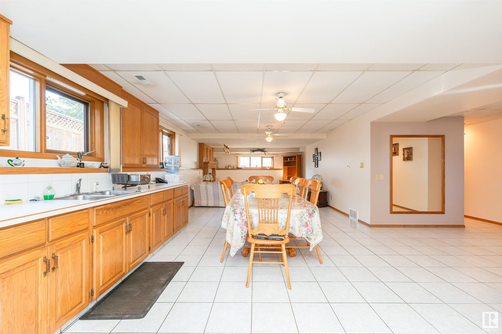 Listing Image 33