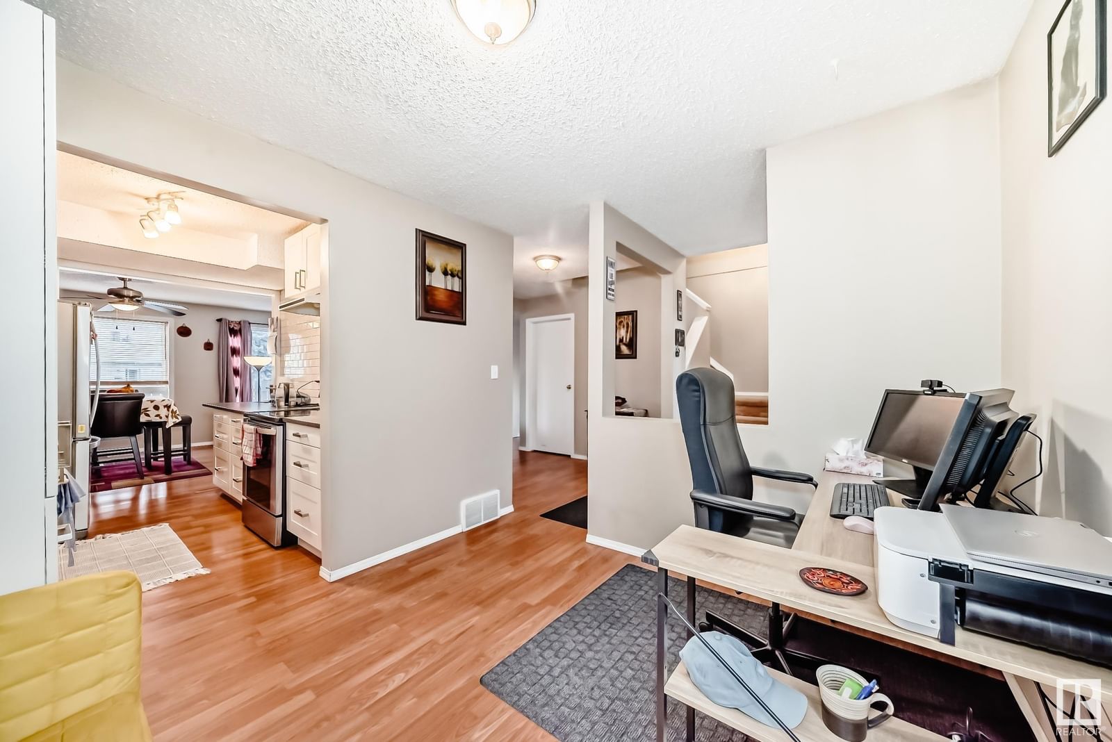 Listing Image 16