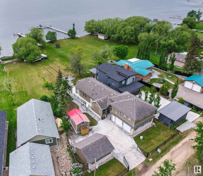 19 Rizzie Beach, Rural Parkland County, Alberta
