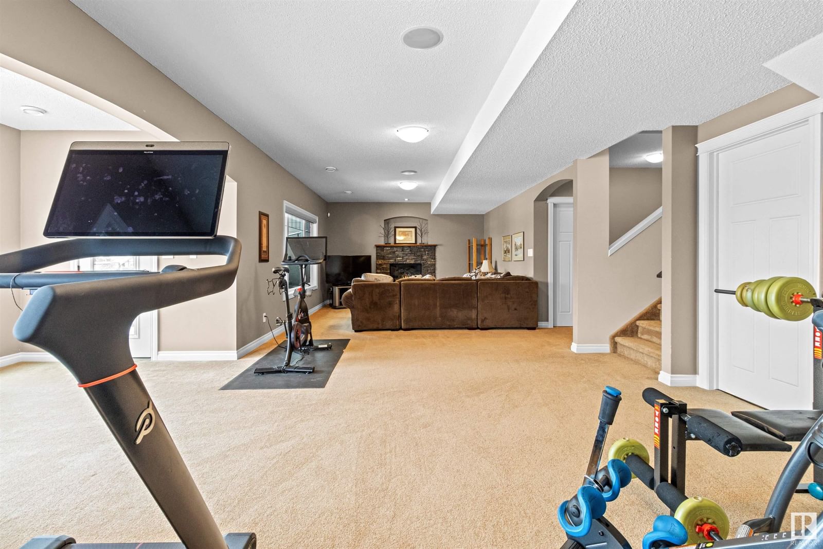 Listing Image 52