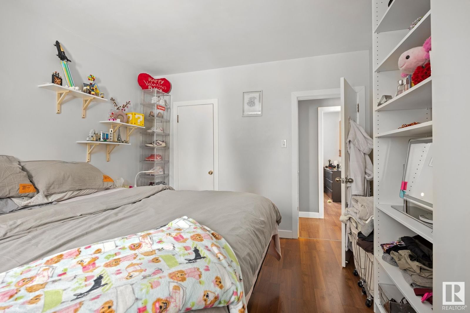 Listing Image 15