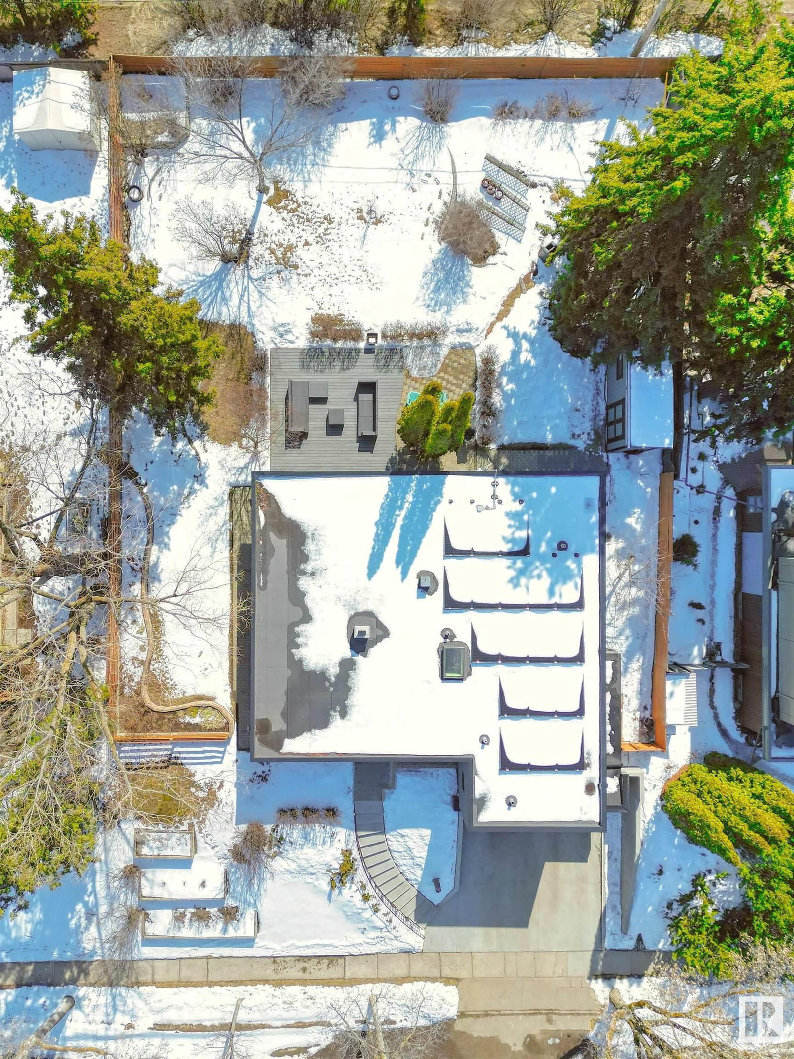 Listing Image 52