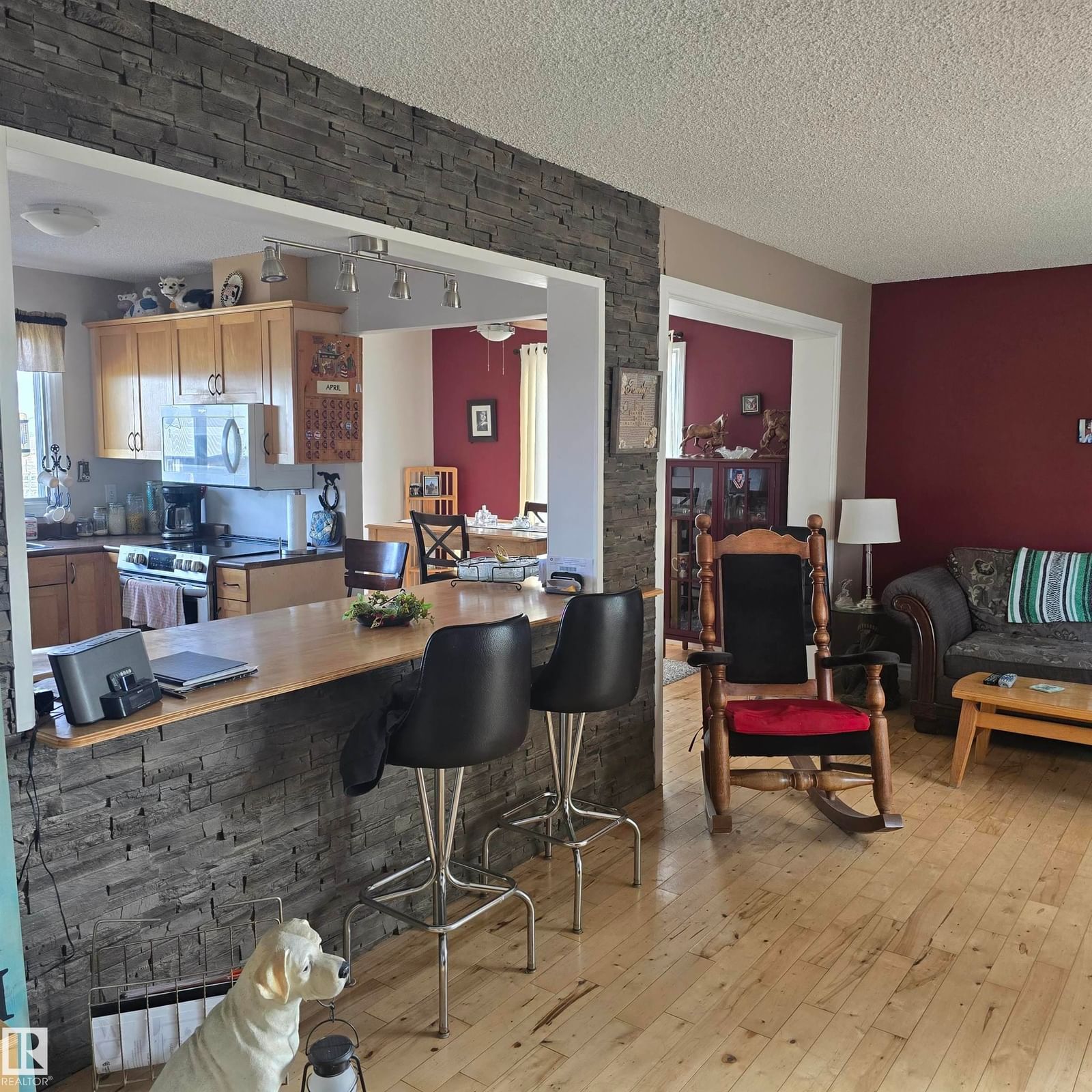 Listing Image 25