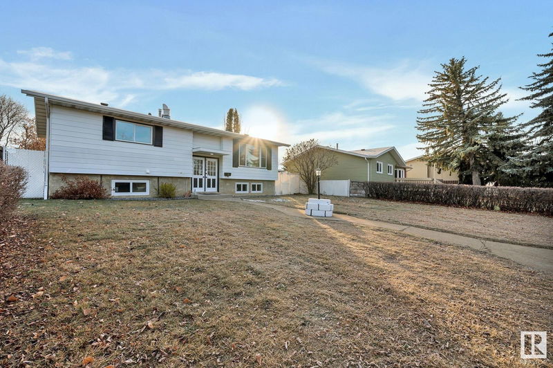 1350 Knottwood Rd, Edmonton, Alberta