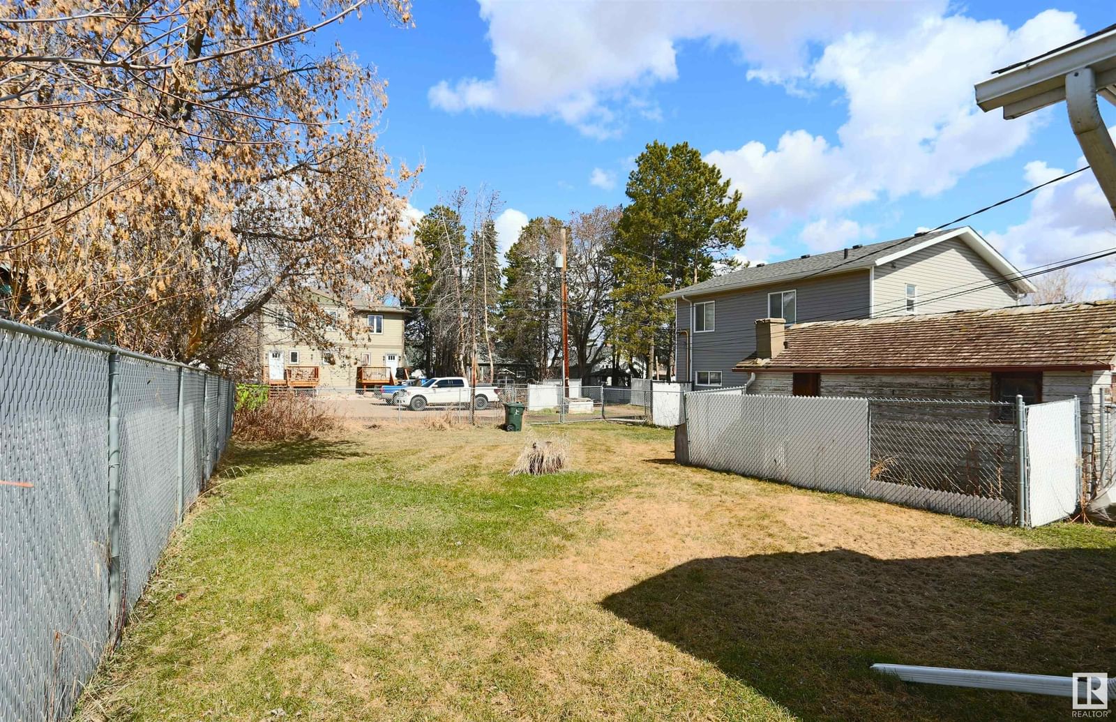Listing Image 14