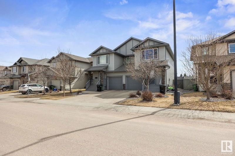 7031 Cardinal Way, Edmonton, Alberta