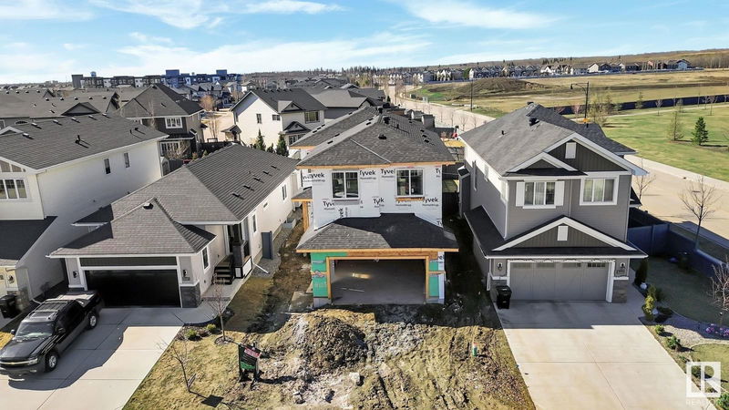 8105 Gourlay Place, Edmonton, Alberta