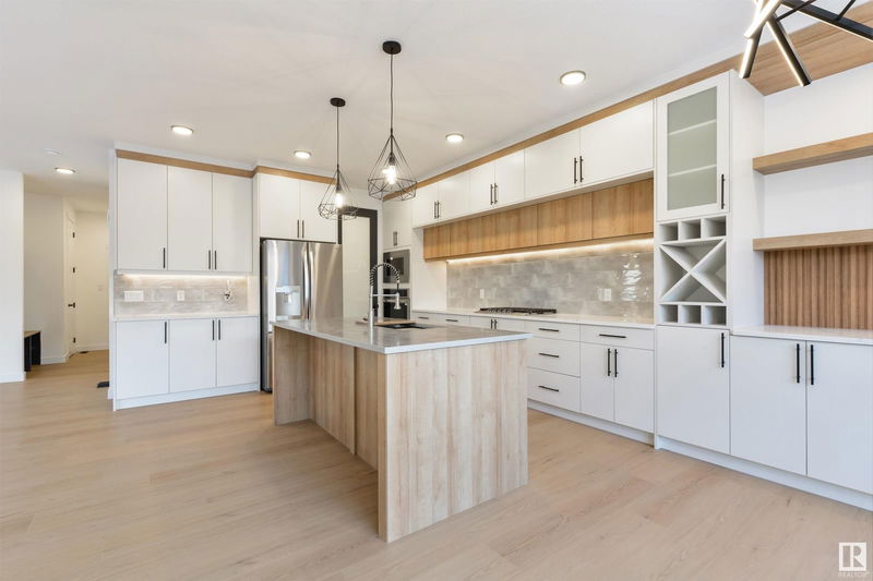 22135 81 Avenue, Edmonton, Alberta
