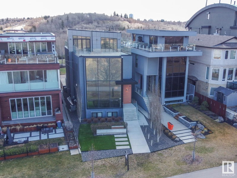 9509 99b Street, Edmonton, Alberta