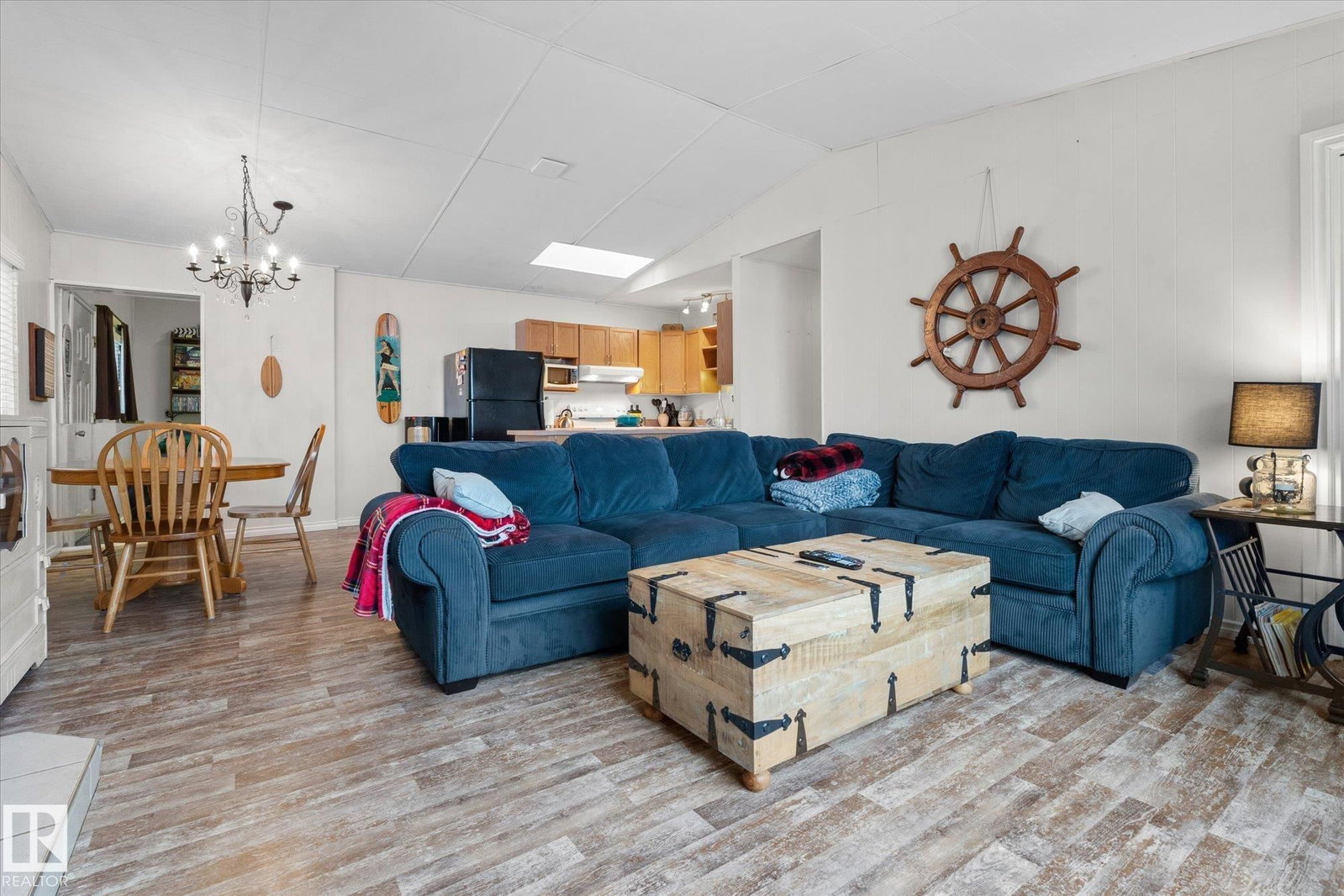 Listing Image 13