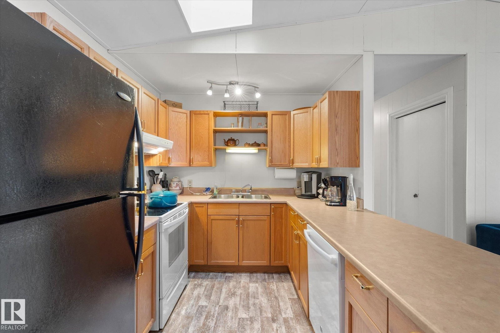 Listing Image 21