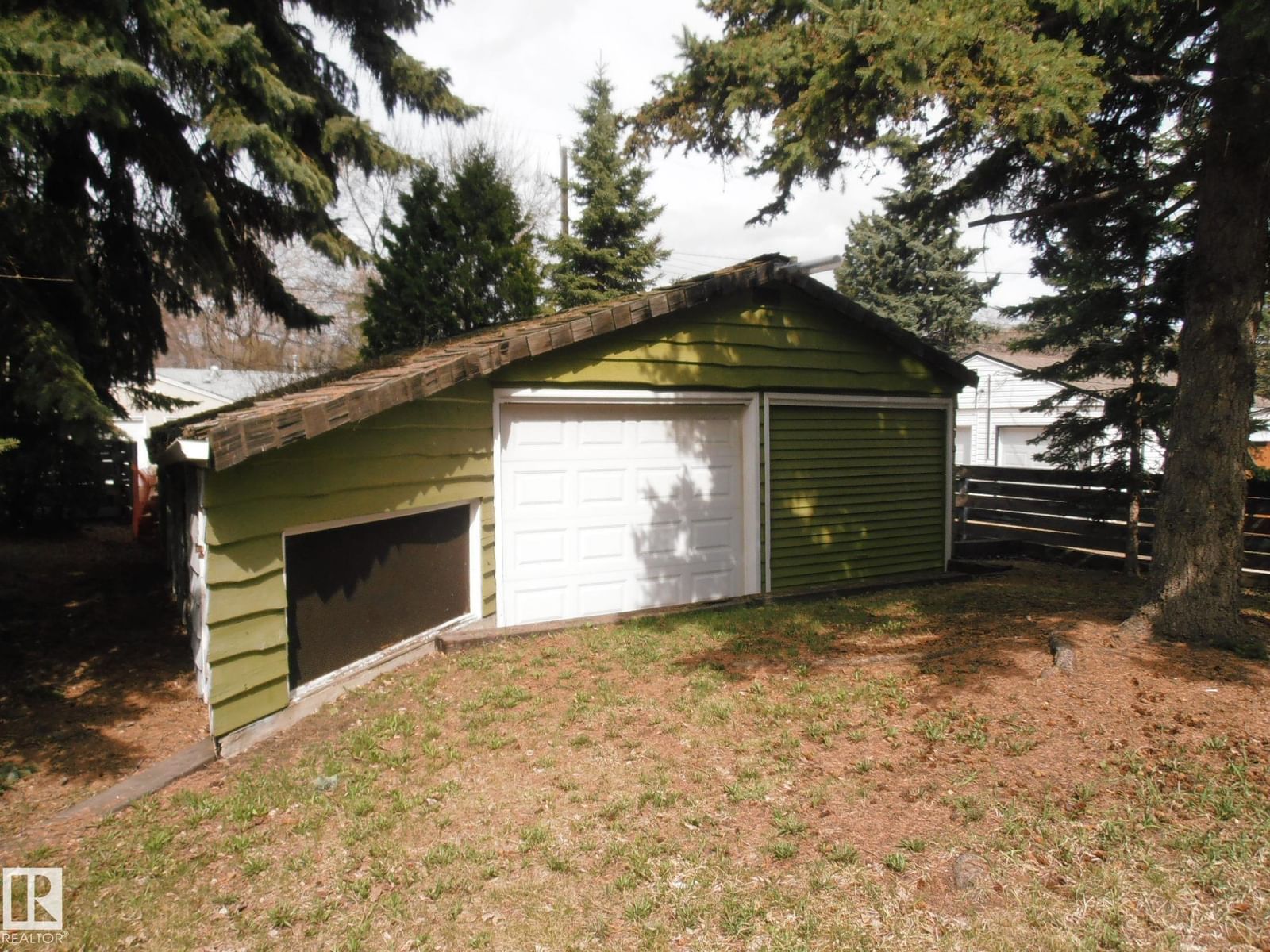 Listing Image 9