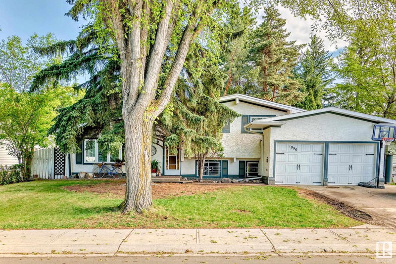 1990 Glenmore Avenue, Sherwood Park, Alberta
