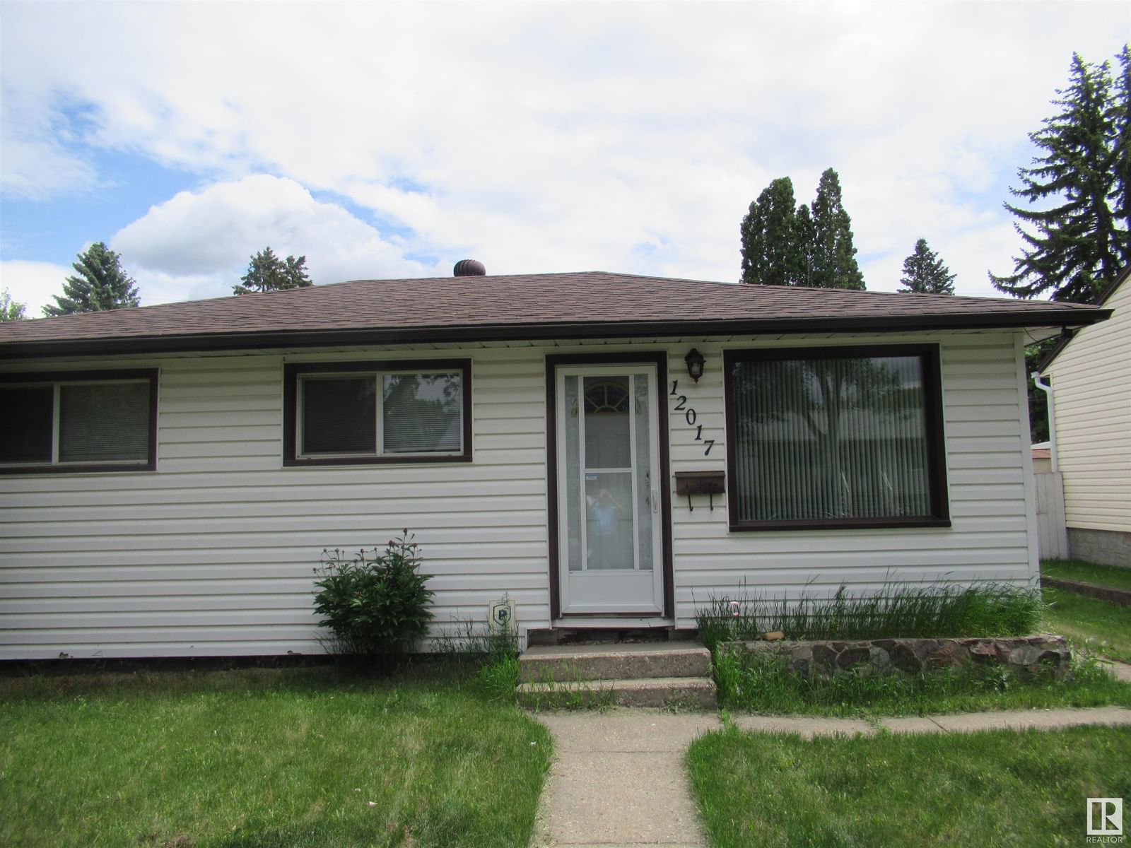 Listing Image 0