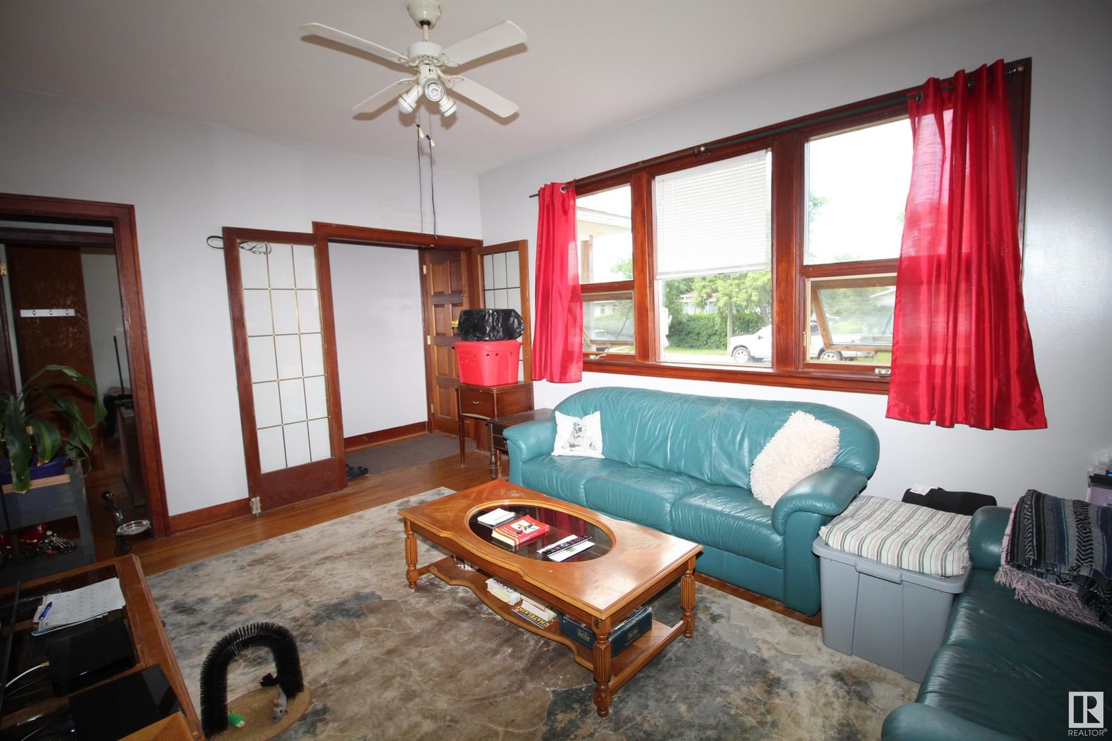 Listing Image 5
