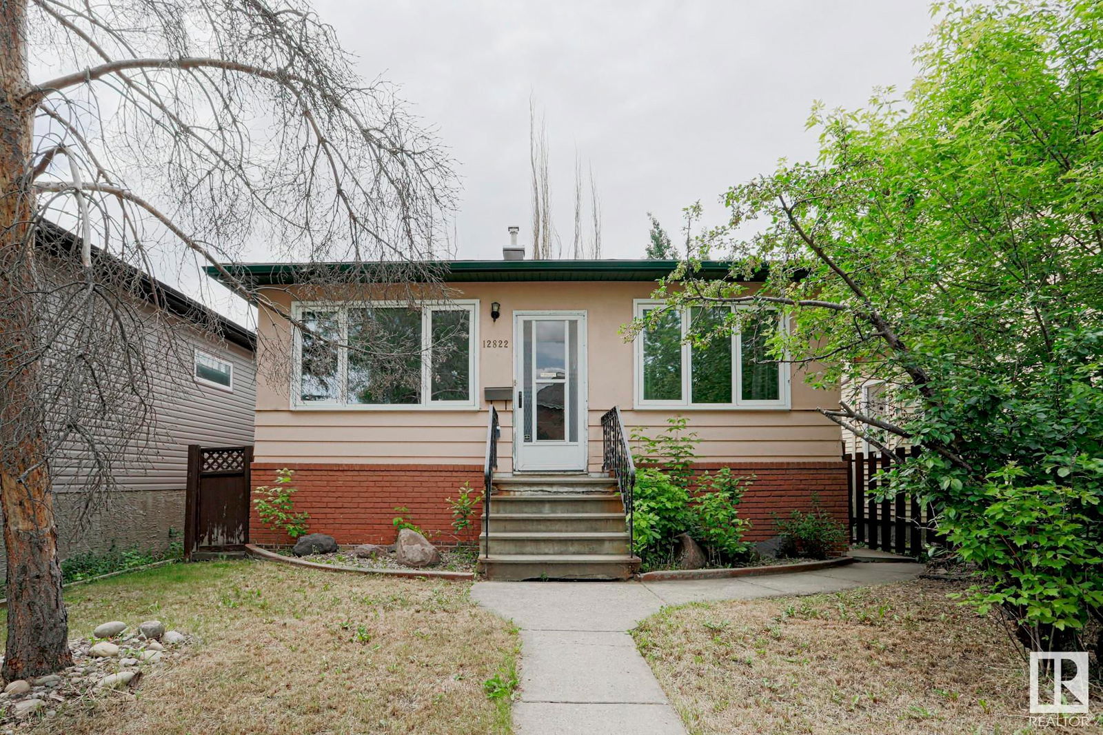Listing Image 0