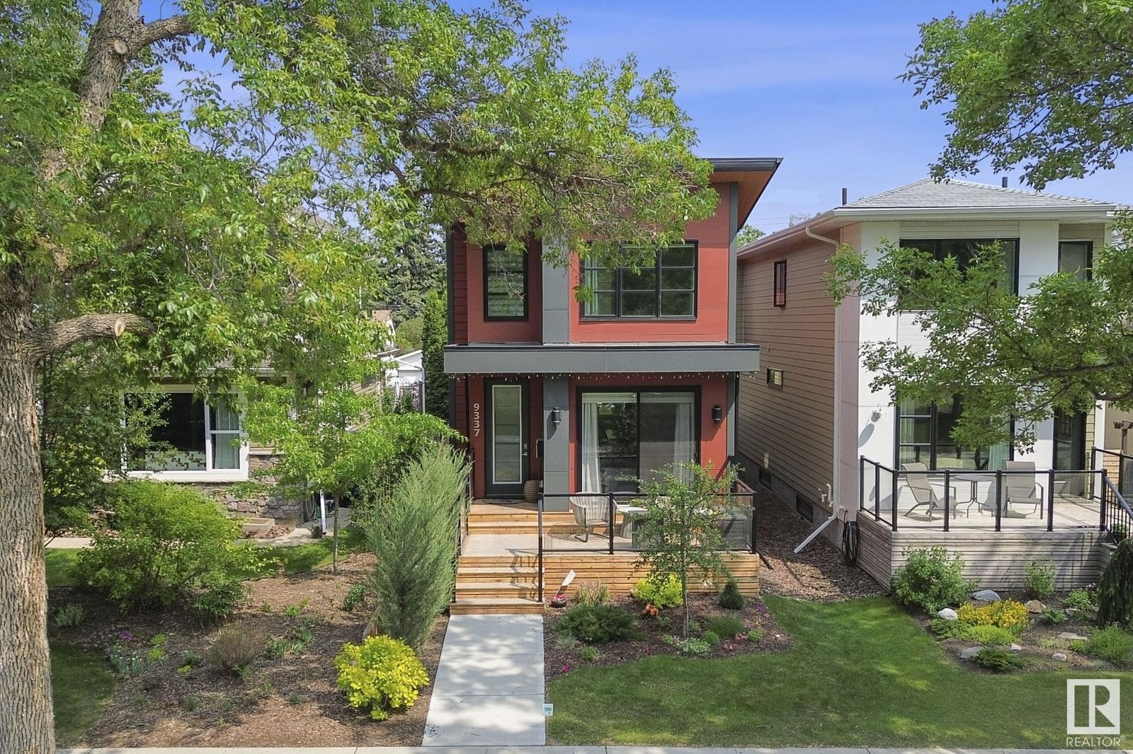 Listing Image 4