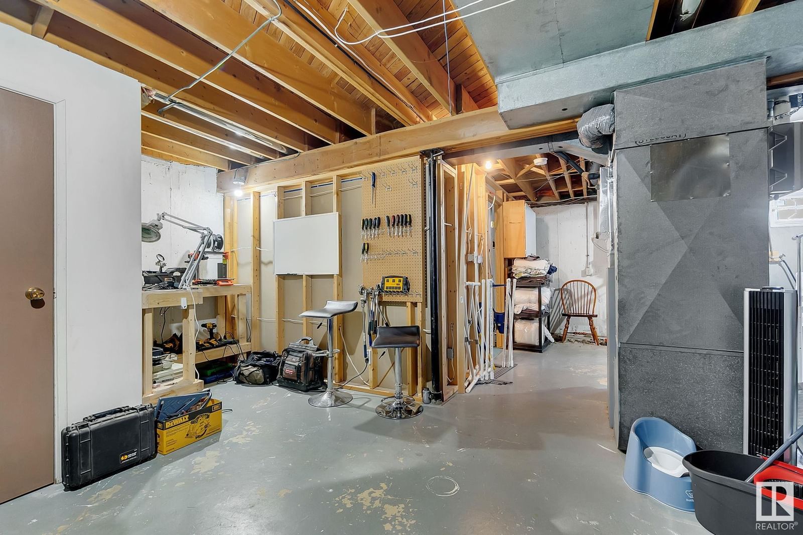 Listing Image 32