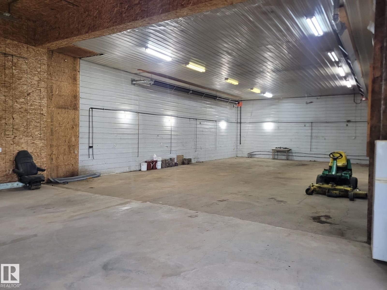 Listing Image 23