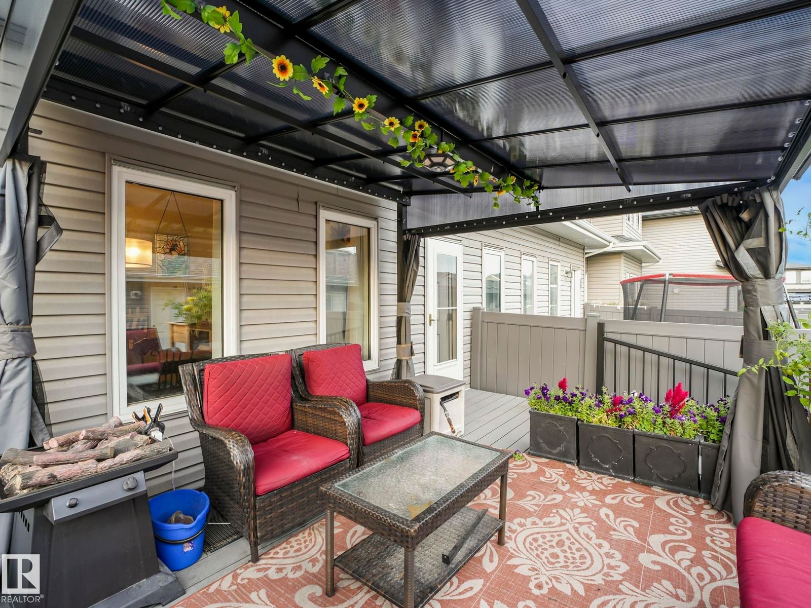 Listing Image 6