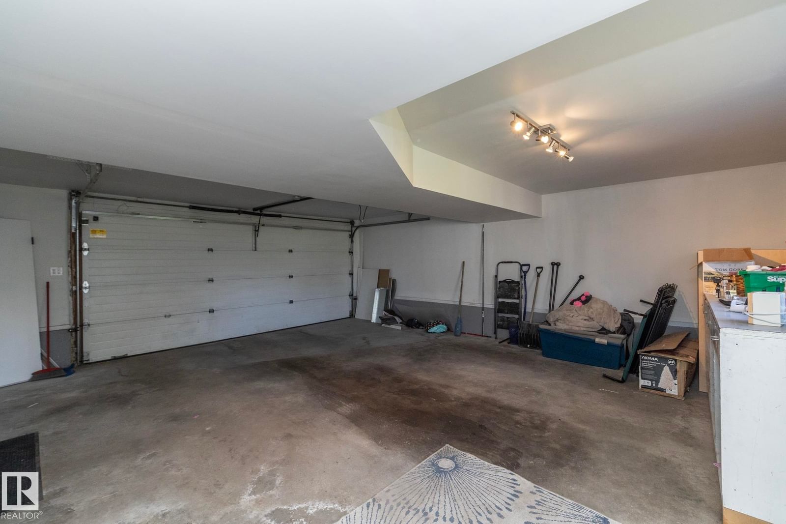 Listing Image 45
