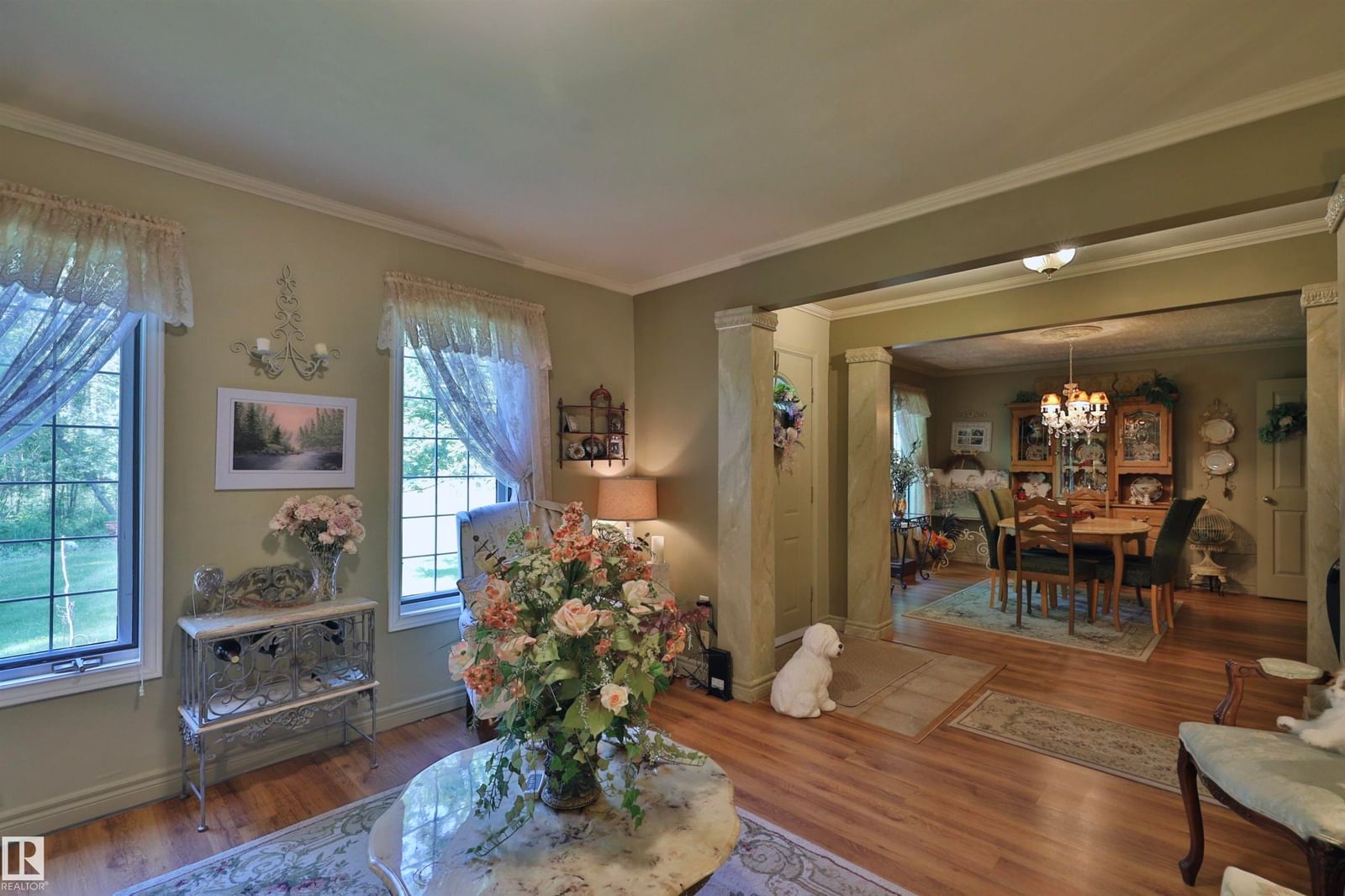 Listing Image 11