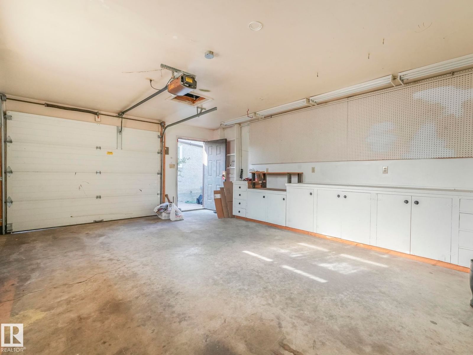 Listing Image 53
