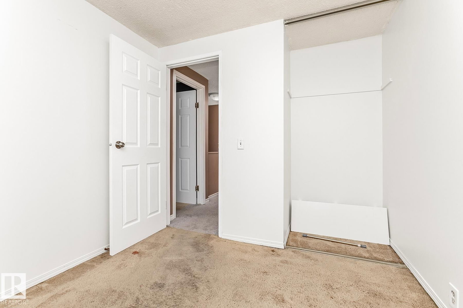 Listing Image 26