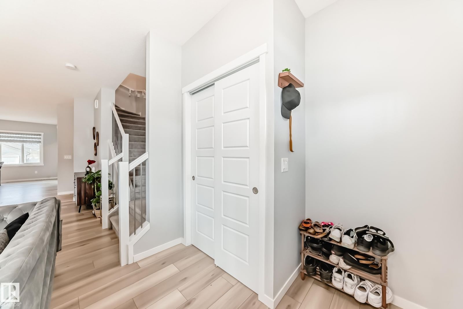 Listing Image 5